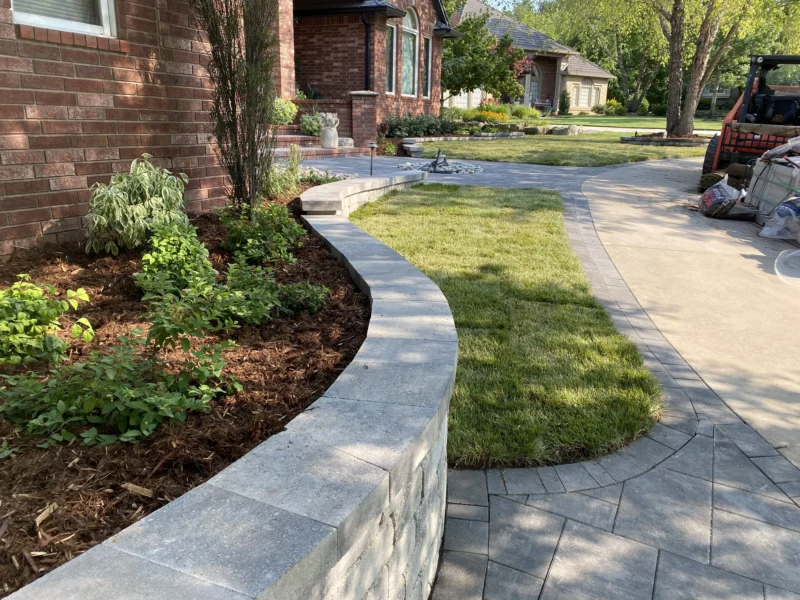 Landscaping Retaining Wall With Pavers Landscaping Retaining Wall With Pavers